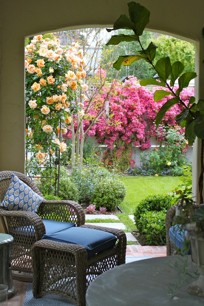 mediterranean-patio