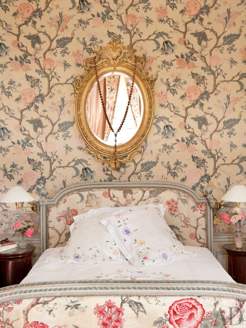 traditional-bedroom-auvergne-france-201111-2_1000-watermarked