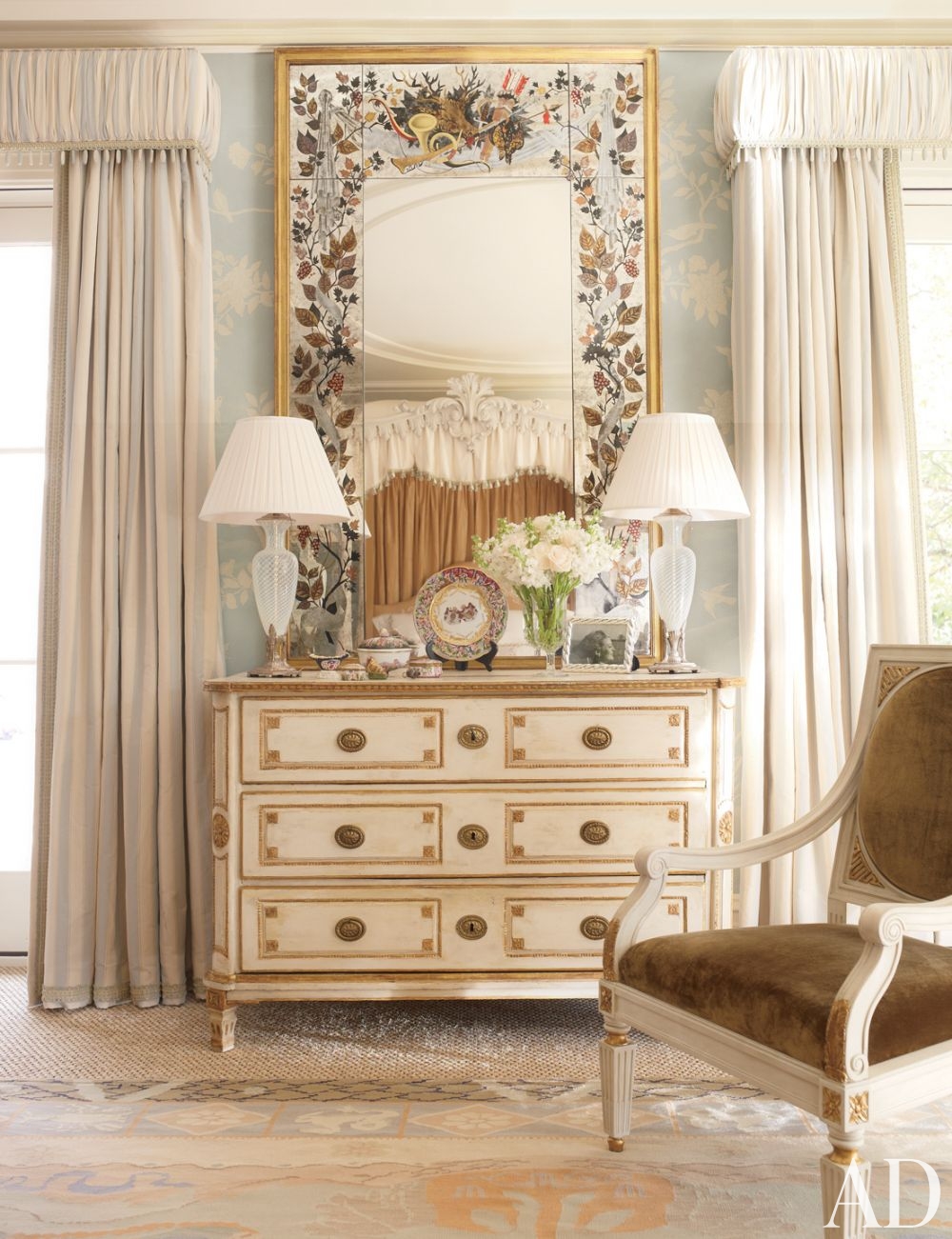 traditional-bedroom-bunny-williams-inc-richmond-virginia-201201-3_1000-watermarked