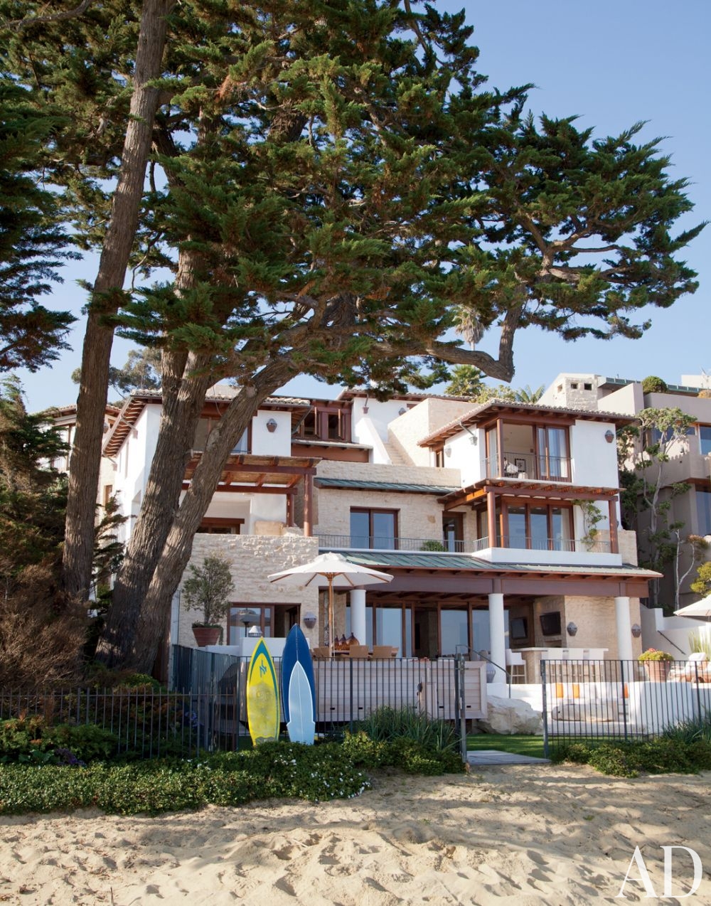 beach-outdoor-space-atelier-am-laguna-beach-california-201206-3_1000-watermarked