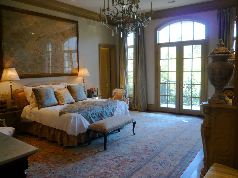 traditional-Bedroom