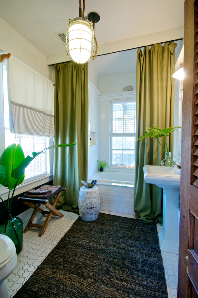 better decorating bible blog bathroom tiki spa style green curtains garden bench banana leaves in vase ideas