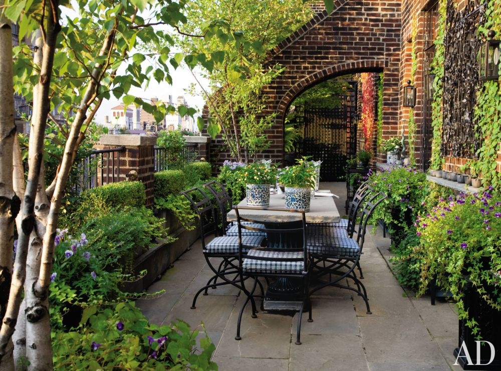 rooftop terrae garden better decorating bible blog ideas design wrought iron furniture chinese vases