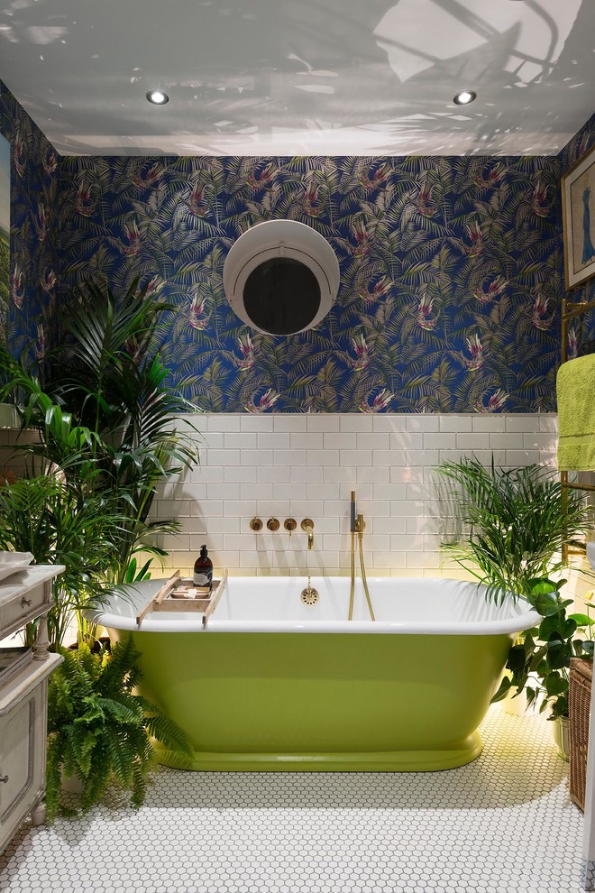bathroom plants decorating palm tree wallpaper