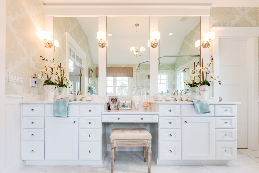 cream white bathroom decor family photos ideas