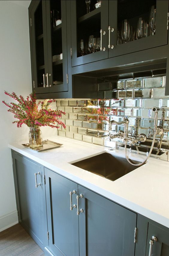 mirrored backplash decorating ideas
