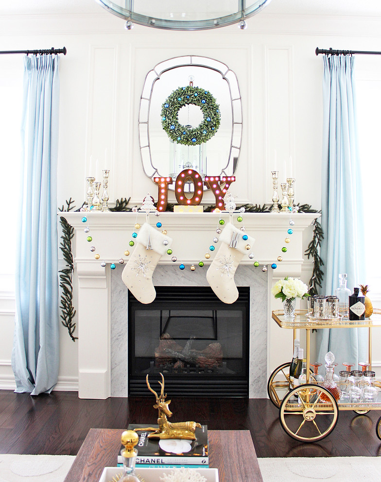 glamorous-traditional-christmas-decor-living-room