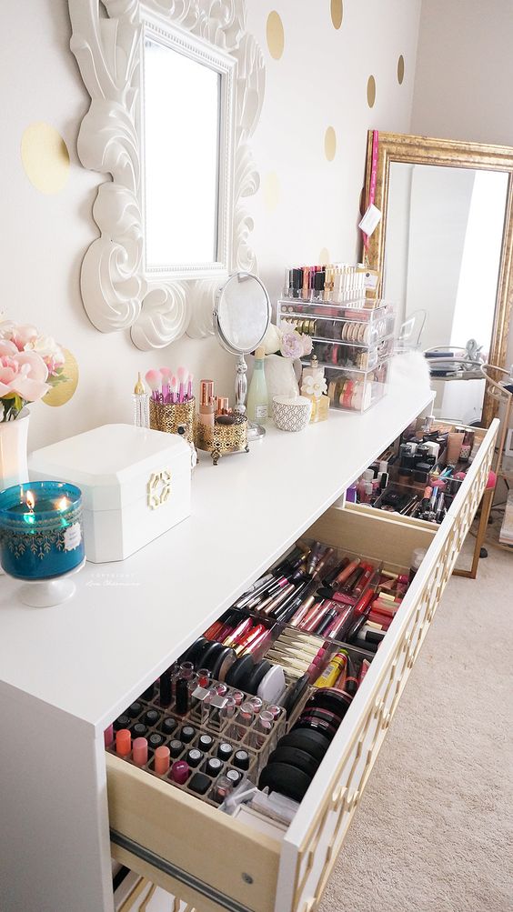 glam-makeup-room-decorating-how-to-ideas